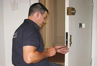 Safe Key Locksmith Service Keego Harbor, MI 248-438-5047 - locksmith-6